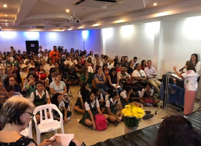 Delegación de organizaciones valencianas asiste a la inauguración de la primera Casa de la Memoria y los DD.HH. de las mujeres en Colombia